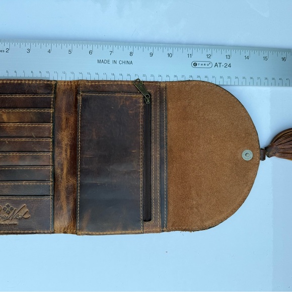 Patricia Nash leather clutch wallet - Picture 6 of 6